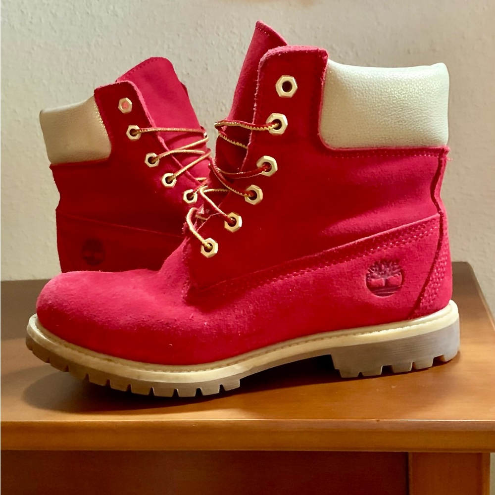 Red Timberland boots W Size 7 ‘Naughty Or Nice’-LIMITED EDITION